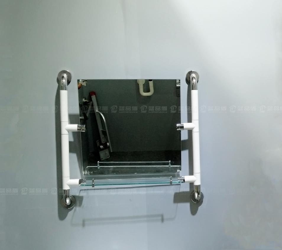 带沐浴镜扶手.jpg 带沐浴镜扶手.jpg